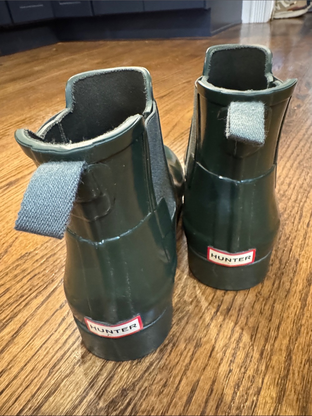 Hunter Women’s Chelsea Rain Boots - Forest Green View 2